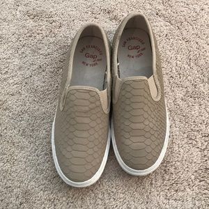 Gap tan slip-on sneakers
